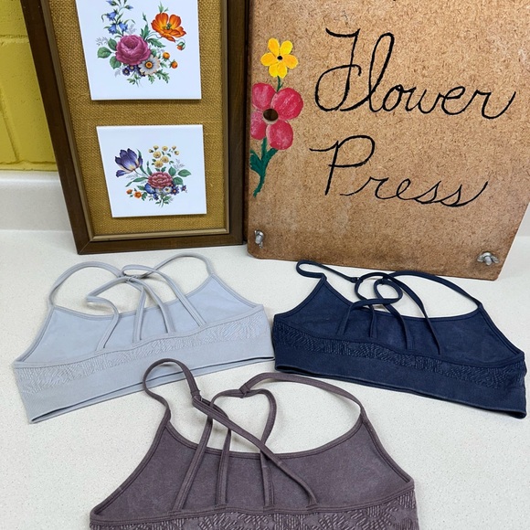 Women’s Sports Bra Lot of 3 Aerie Offline Size Medium Gray Brown Khaki - Picture 5 of 10